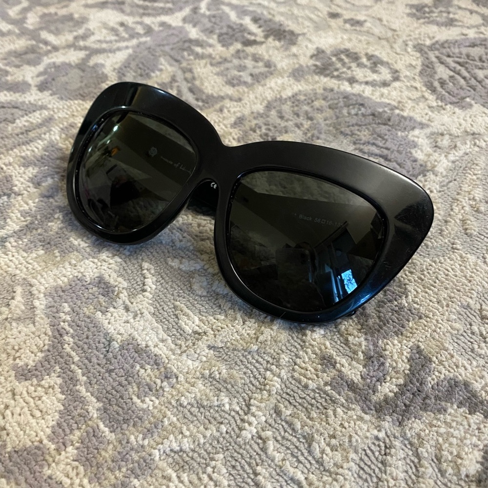 House of Harlow sunglasses